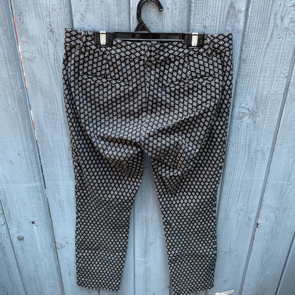 Capri work pants - Picture 2 of 3